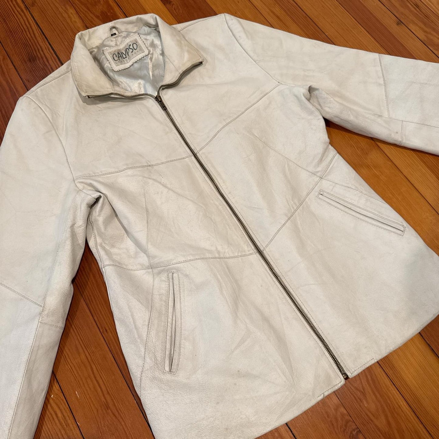 White leather jacket fitted y2k - size XL from Calypso Leatherwear